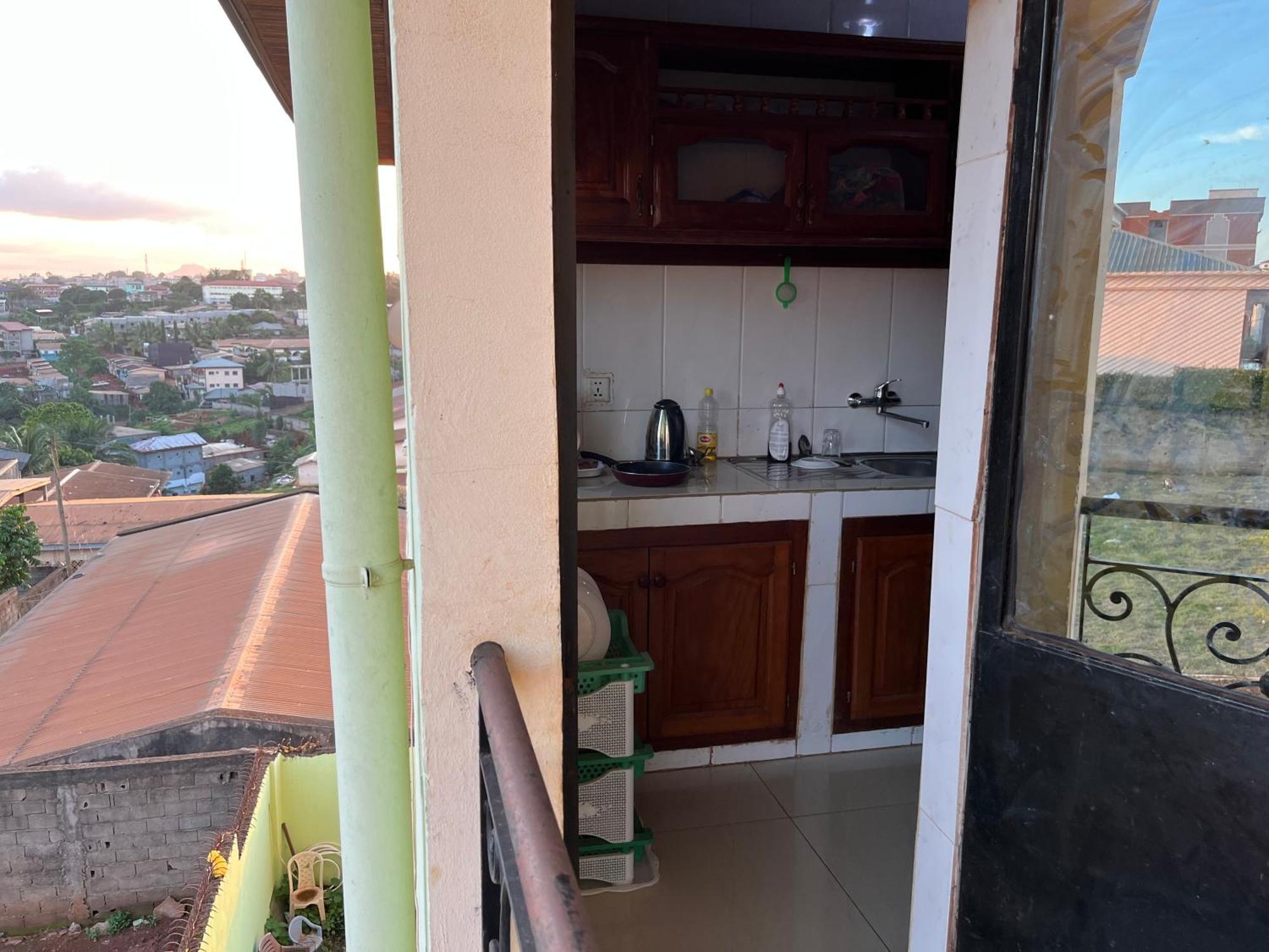 Appartement Moderne De 120M2 , Dote De Cameras De Surveying Et Situe A Maetur Nkomo, Un Quartier Residentiel Yaoundé Kültér fotó