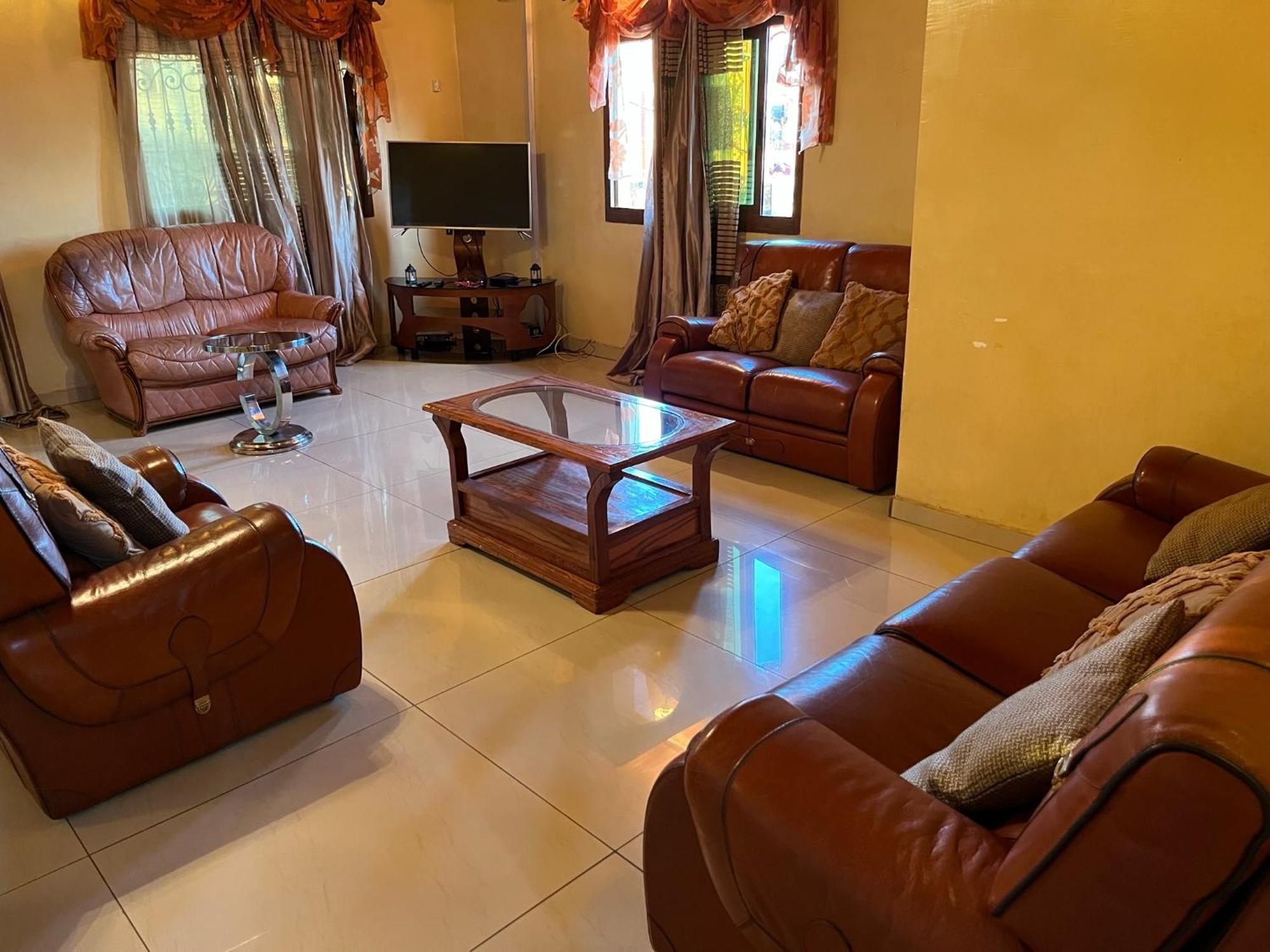 Appartement Moderne De 120M2 , Dote De Cameras De Surveying Et Situe A Maetur Nkomo, Un Quartier Residentiel Yaoundé Kültér fotó