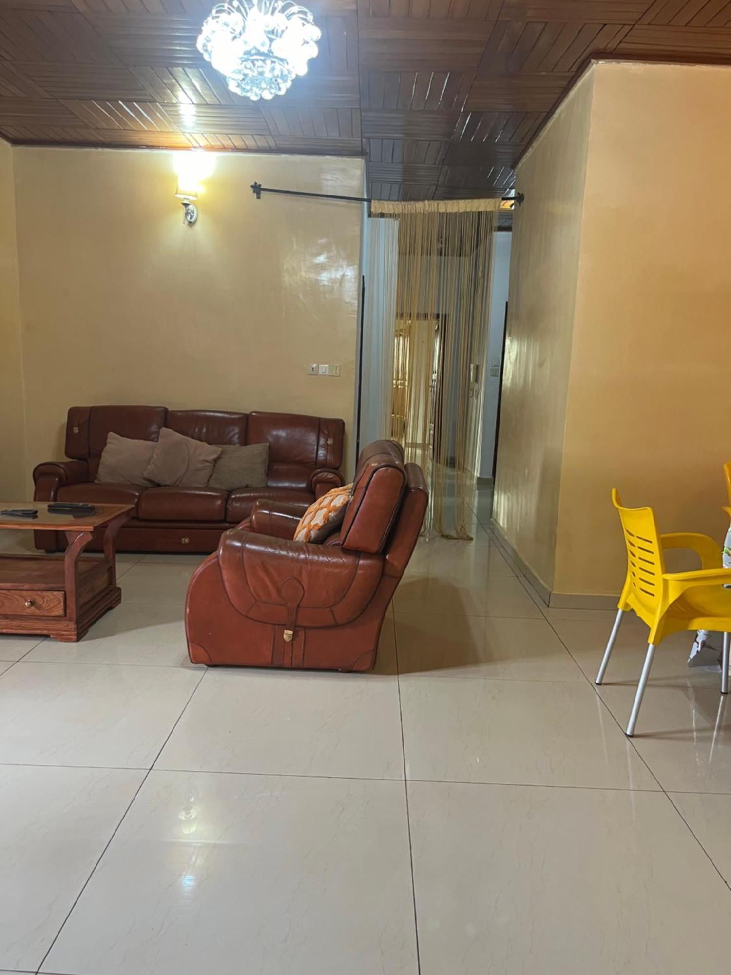 Appartement Moderne De 120M2 , Dote De Cameras De Surveying Et Situe A Maetur Nkomo, Un Quartier Residentiel Yaoundé Kültér fotó